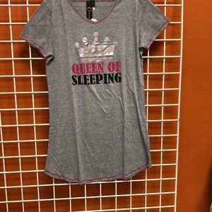 Women’s Poly/Cotton V-Neck Nightshirt